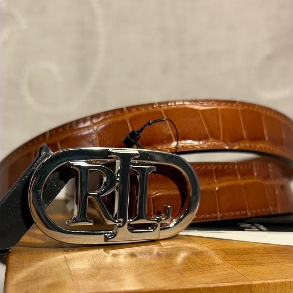 NWT Lauren Ralph Lauren reversible leather belt size M model 40440
